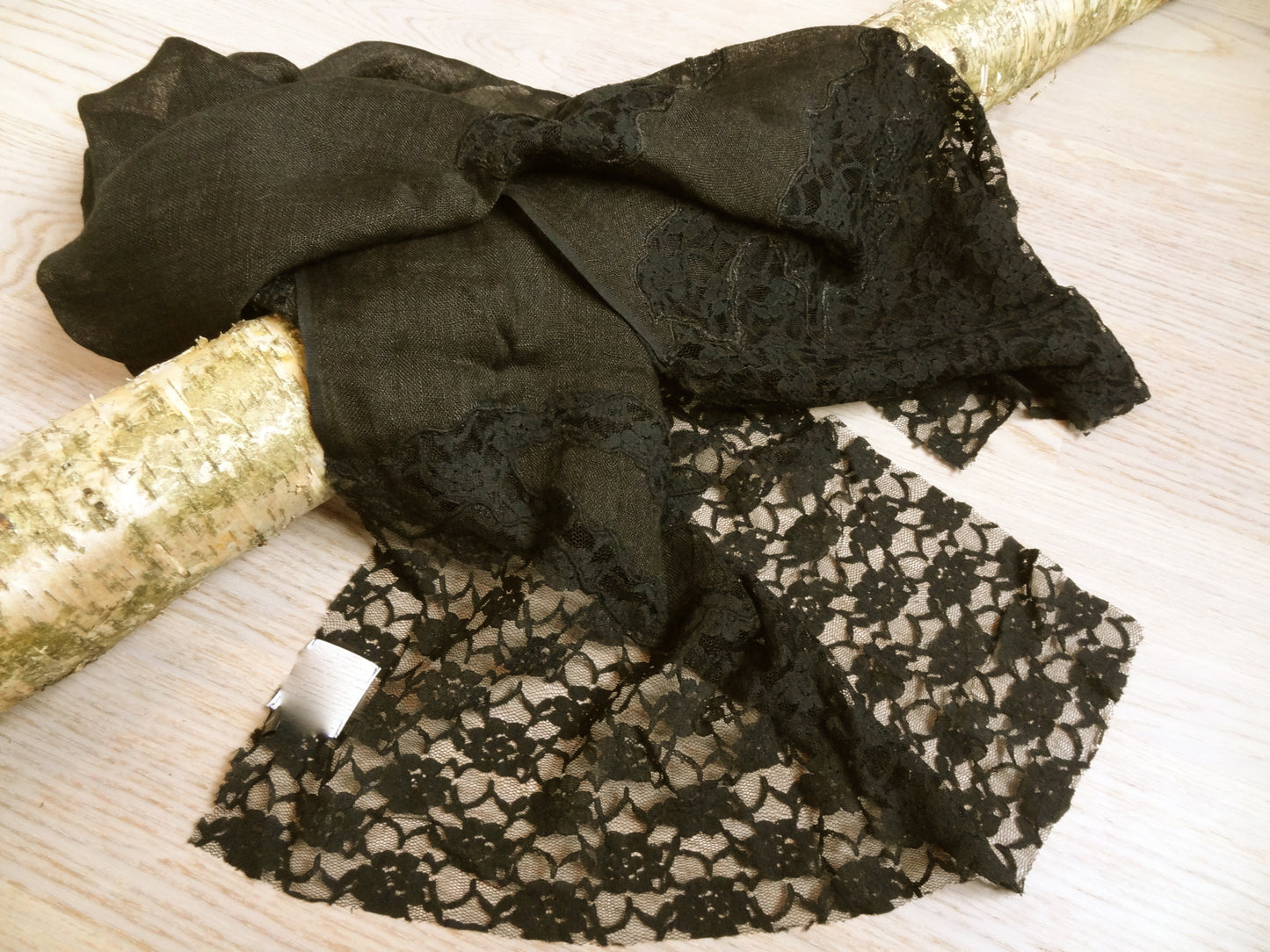 HATHI - Schal Black Beauty aus Leine 100%